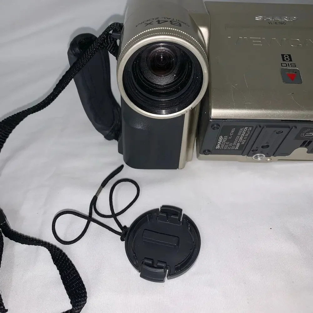 Vintage 2000’s Sharp VL-E780U Viewcam Video8 Camcorder & Accessories
